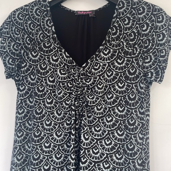 Fresh Produce Black and Grey Ruffled Front V-Neck Short Sleeve Dress Small - Picture 12 of 17